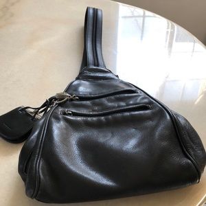 Women sling purse